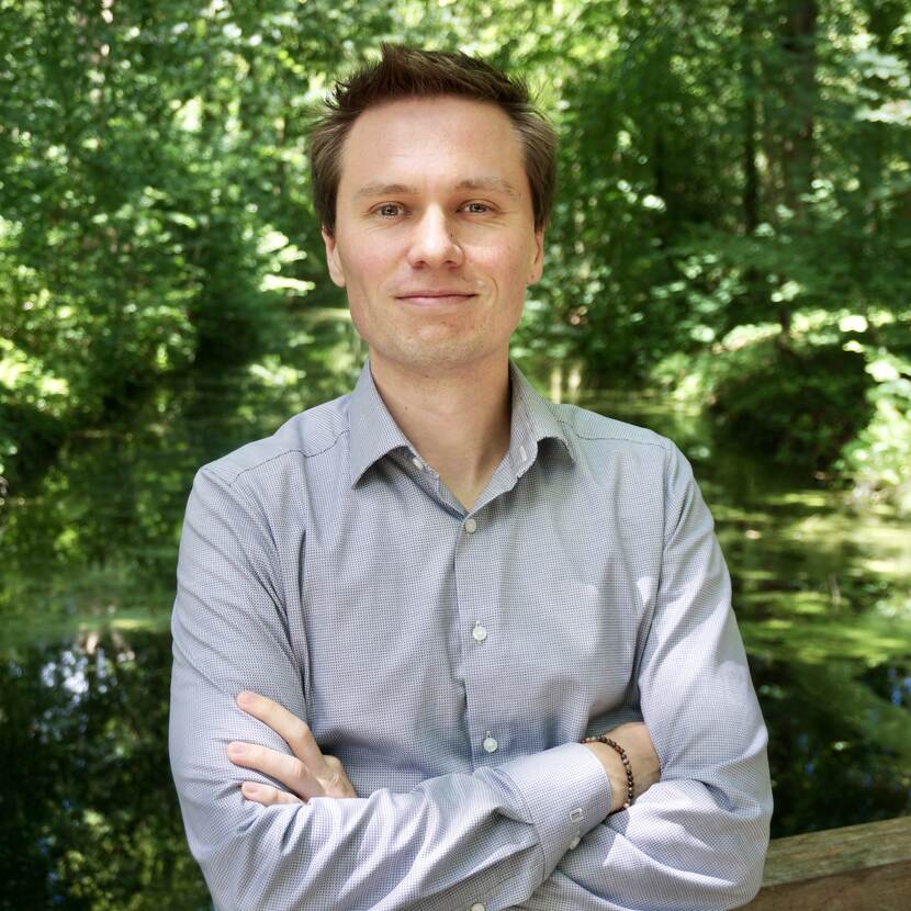 Mr. B. (Bart) Wesstein